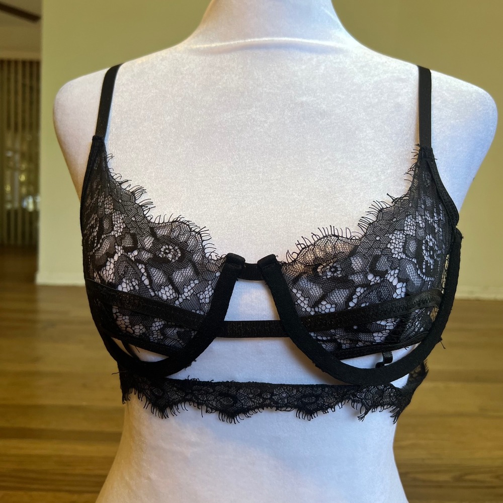 PrettyLittleThing Black Eyelash Lace Strappy Underwire Bra XS - Picture 2 of 8